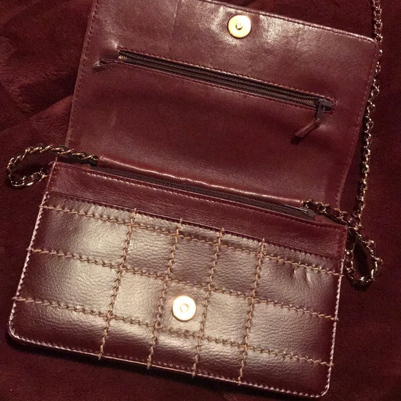 Chanel quilted leather chain purse burgundy - Picture 2 of 8
